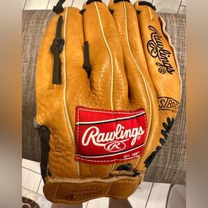 Rawlings 12 1/2” glove